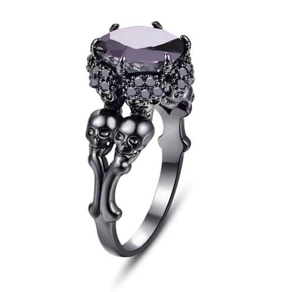 🆕Skull Design Black Zircon Ring - Picture 5 of 7